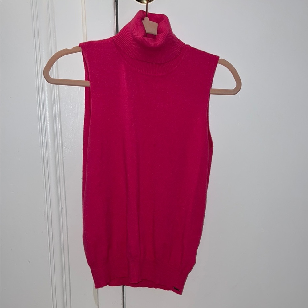 Q2 Sleeveless Pink Turtleneck Sweater